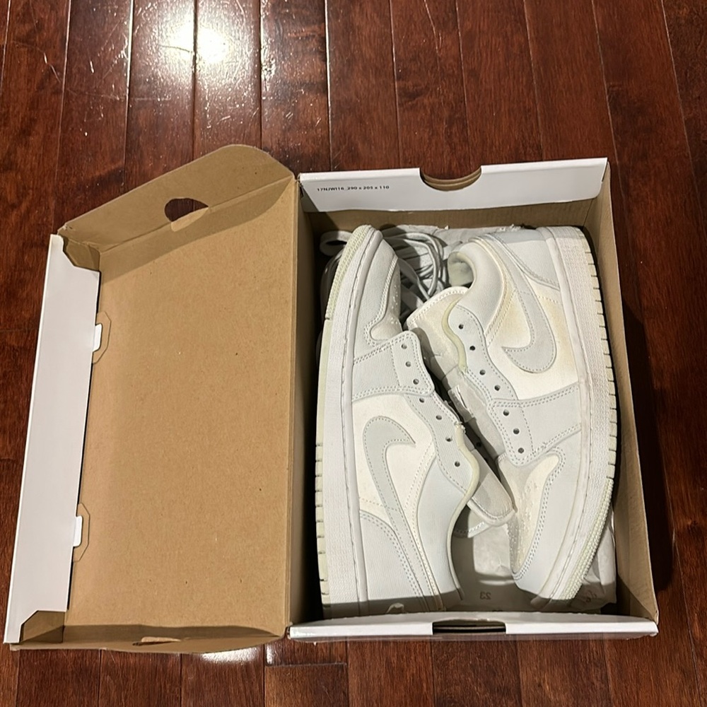 Wmns “Spruce Aura” Jordan 1 Low